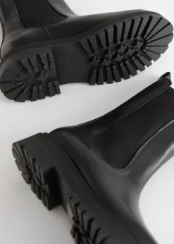 Sale & Other Stories Chunky Chelsea Leather Boots Black