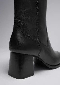 Sale & Other Stories Classic Leather Ankle Boots