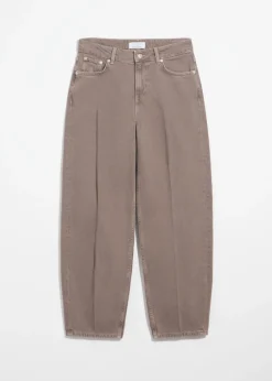 Store & Other Stories Cropped Barrel-Leg Jeans