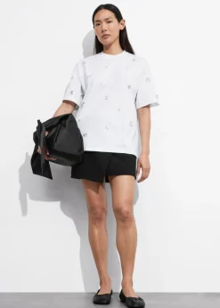Discount & Other Stories Floral-Appliqué T-Shirt