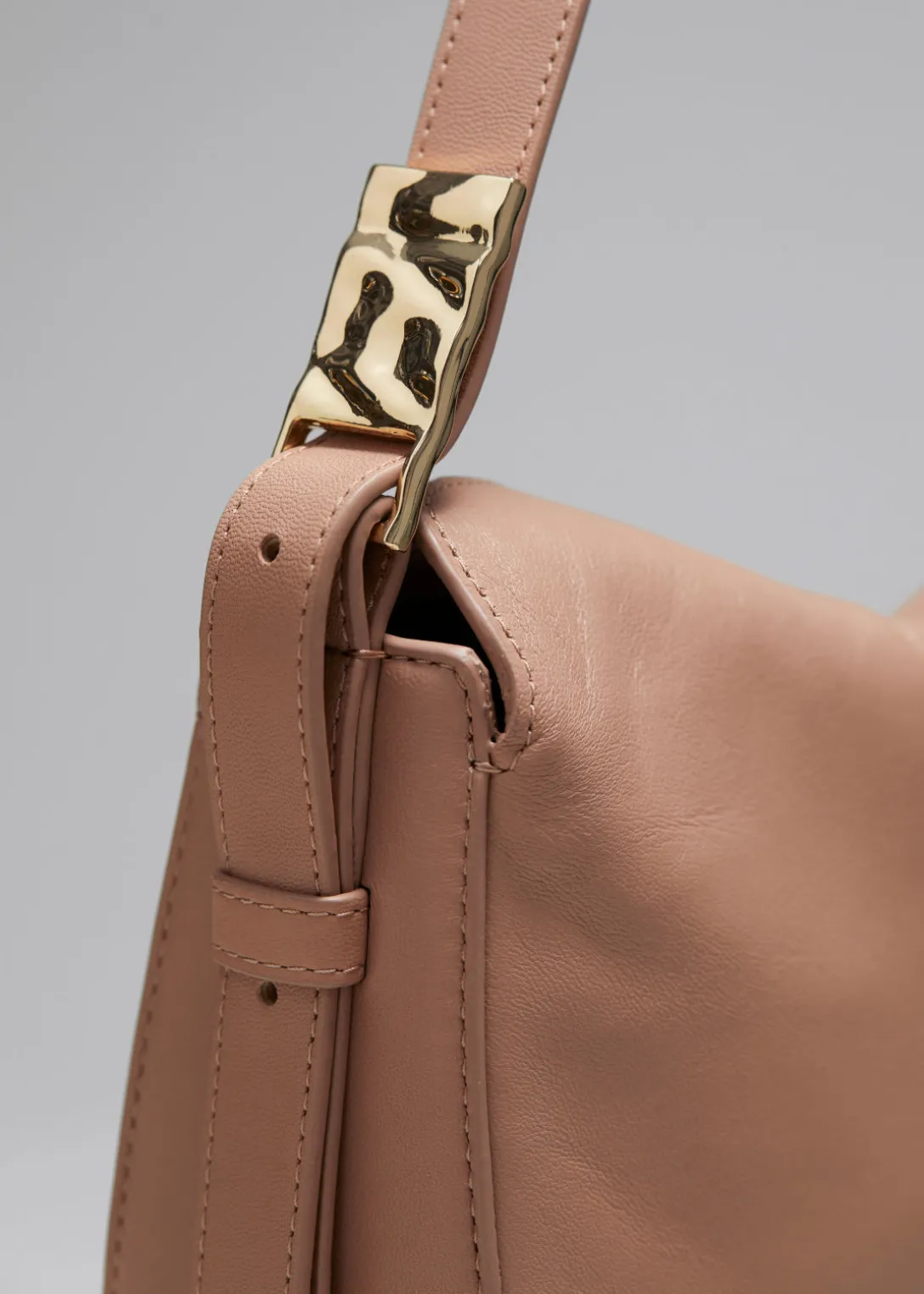 Cheap & Other Stories Leather Shoulder Bag