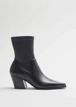 Discount & Other Stories Pointed Leather Boots Black