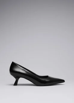 Cheap & Other Stories Point-Toe Pumps Black