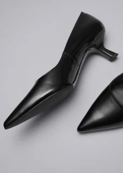 Cheap & Other Stories Point-Toe Pumps Black