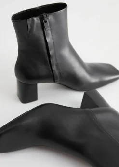 Clearance & Other Stories Squared Toe Leather Boots Black