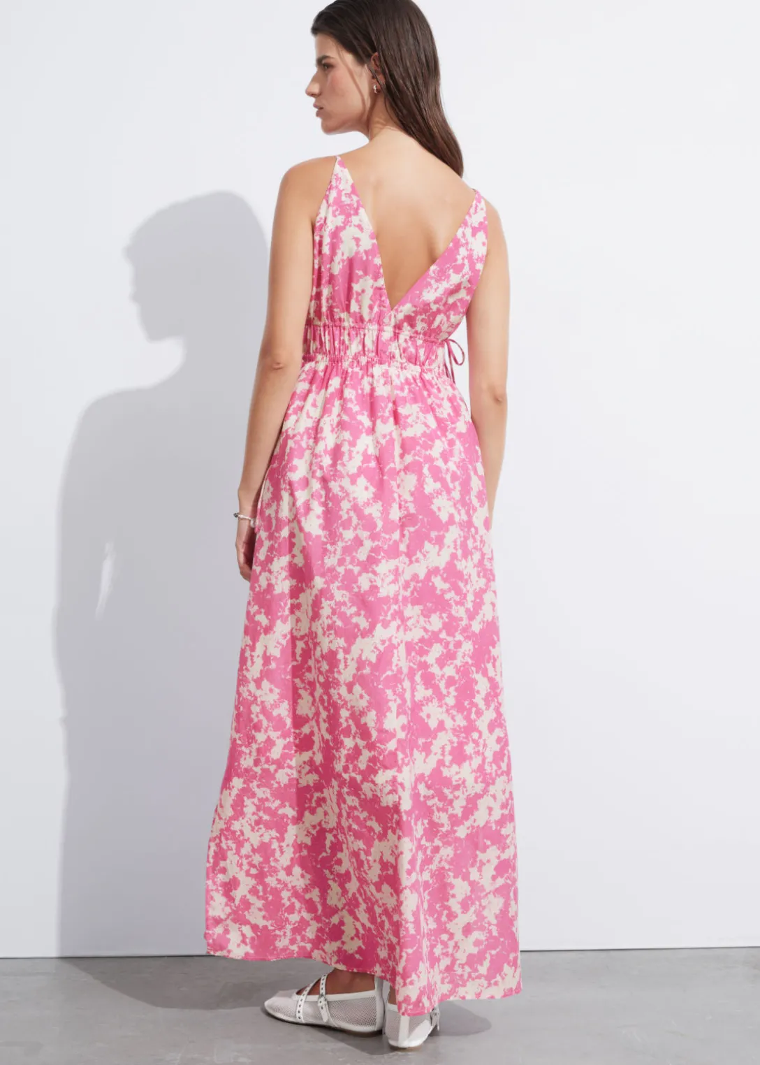Shop & Other Stories Tie-Detailed V-Cut Dress Pink/White Patterned