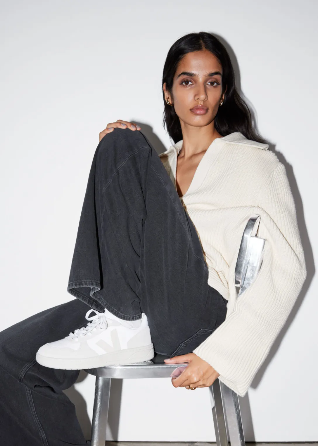 Outlet & Other Stories Veja V-10 Sneakers White/Beige